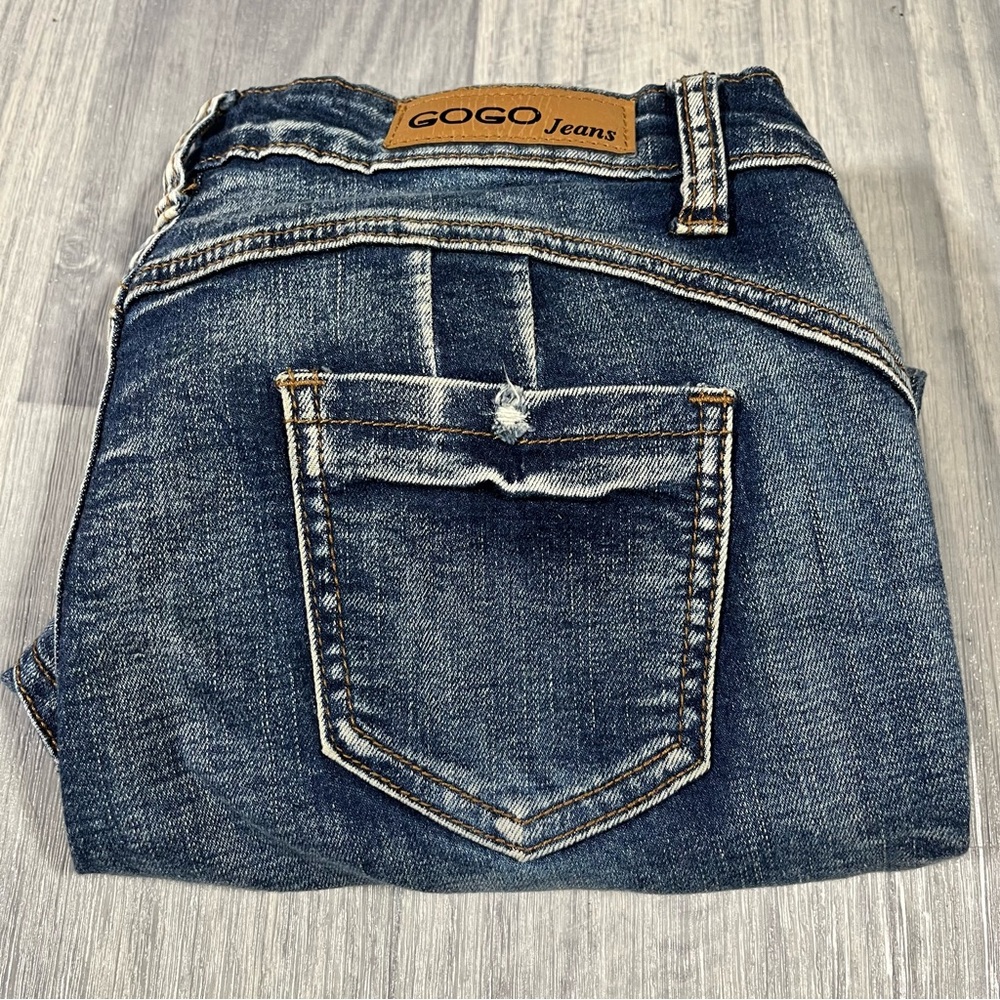 GoGo Jeans Blue Denim Capris; Size: 7 Juniors